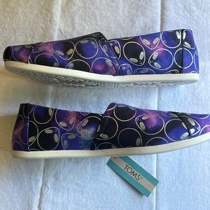 Like new toms with ortholite soles